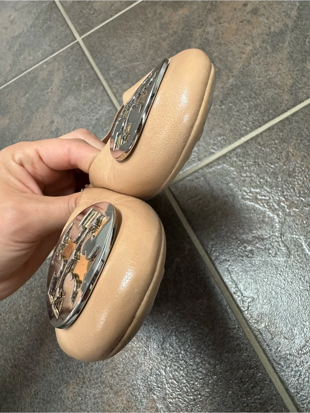 Tory Burch Almond Flour Nude Leather Claire Ballet Flat Logo Slip On Shoes 6